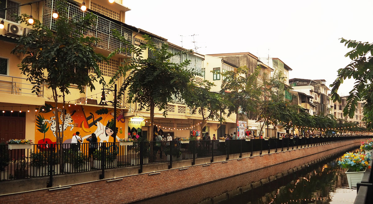 TRAVEL ATTRACTIONS 48 overall of Ong Ang walking Streets