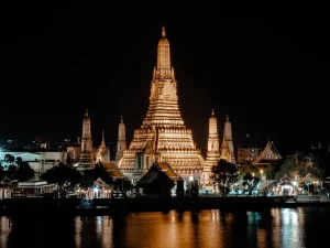 Hotel near wat arun, temples near Khaosan Road